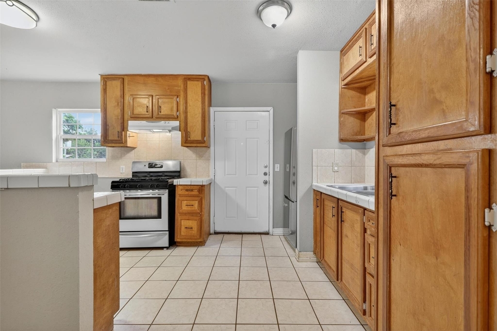 1315 E 33rd Street - Photo 14