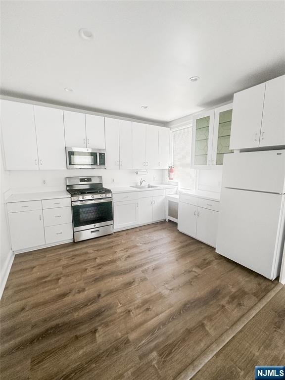818 Summit - Photo 1