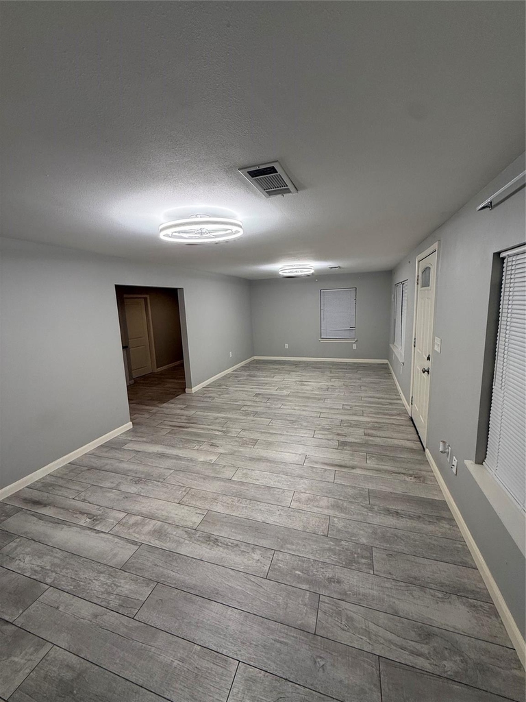 430 Sedgwick Drive - Photo 2