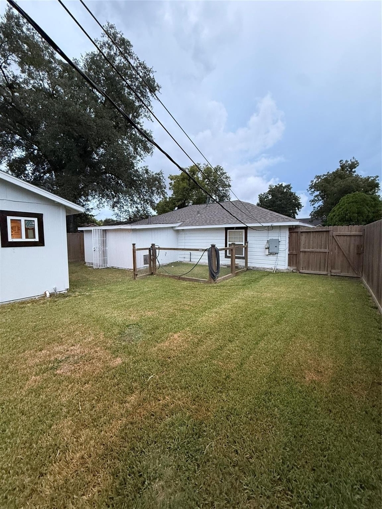 430 Sedgwick Drive - Photo 1