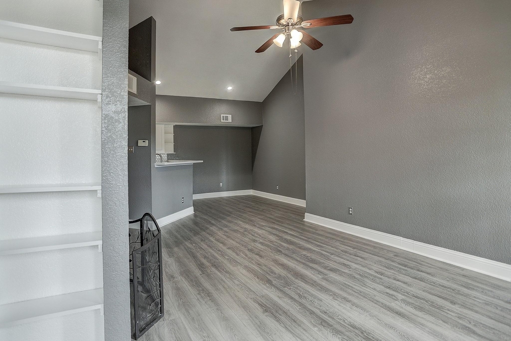 2121 El Paseo Street - Photo 5