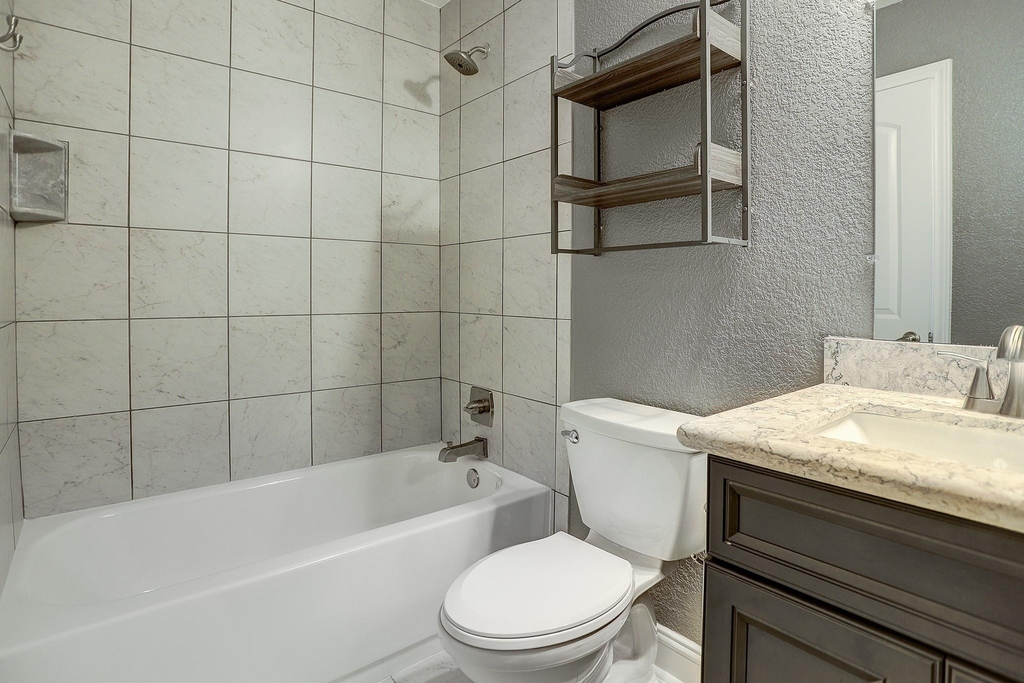 2121 El Paseo Street - Photo 18