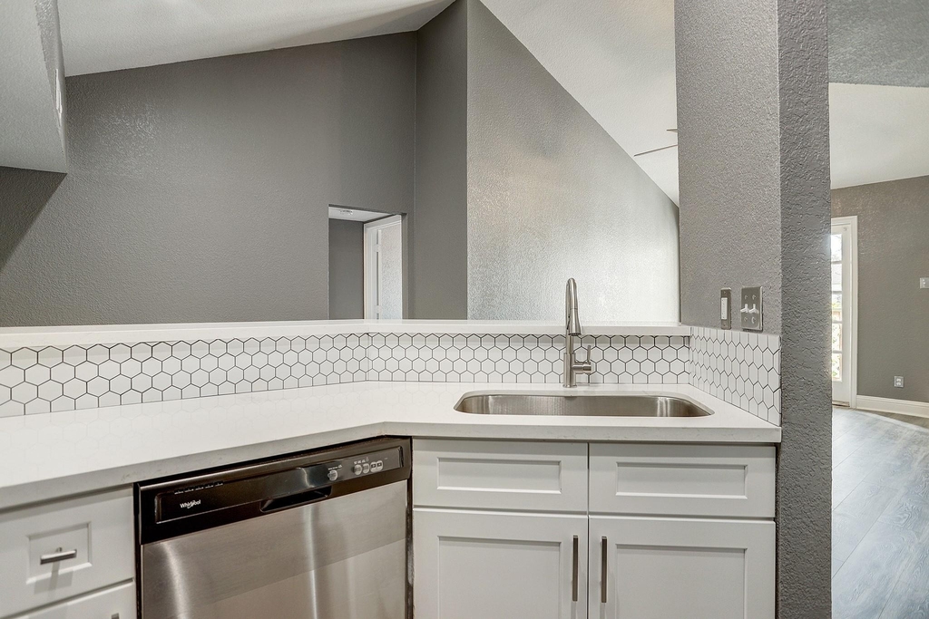 2121 El Paseo Street - Photo 11