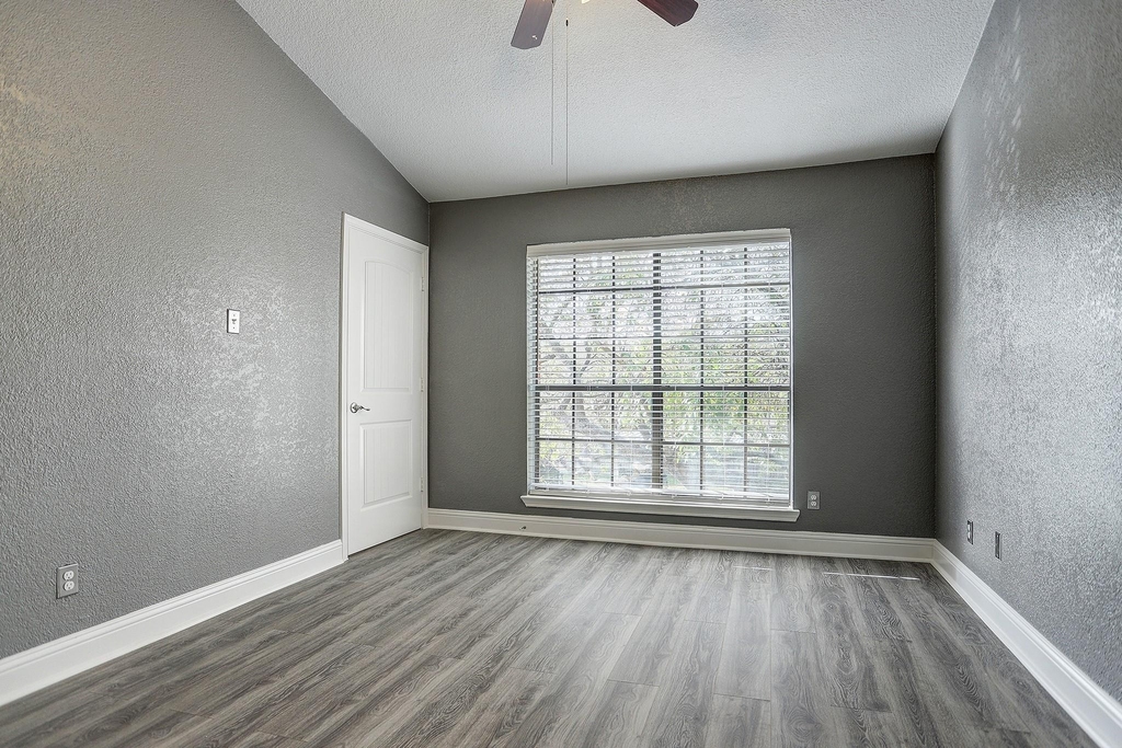 2121 El Paseo Street - Photo 21