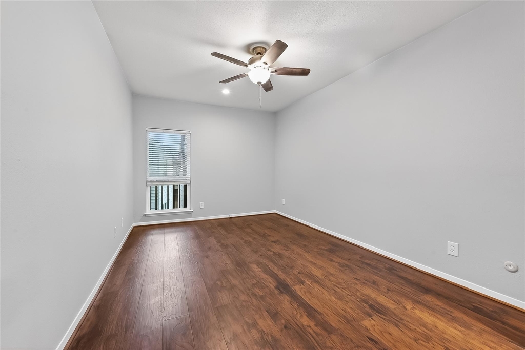 2100 Tanglewilde Street - Photo 23