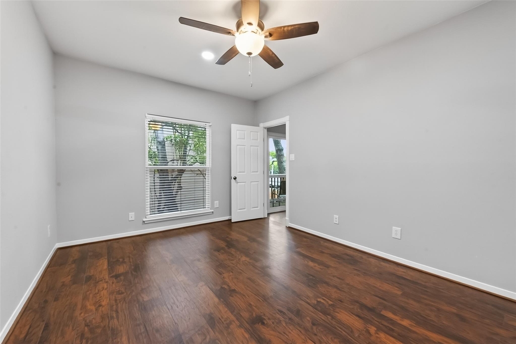 2100 Tanglewilde Street - Photo 26
