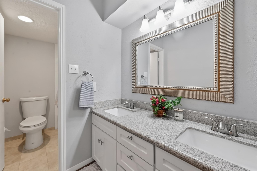 2100 Tanglewilde Street - Photo 28