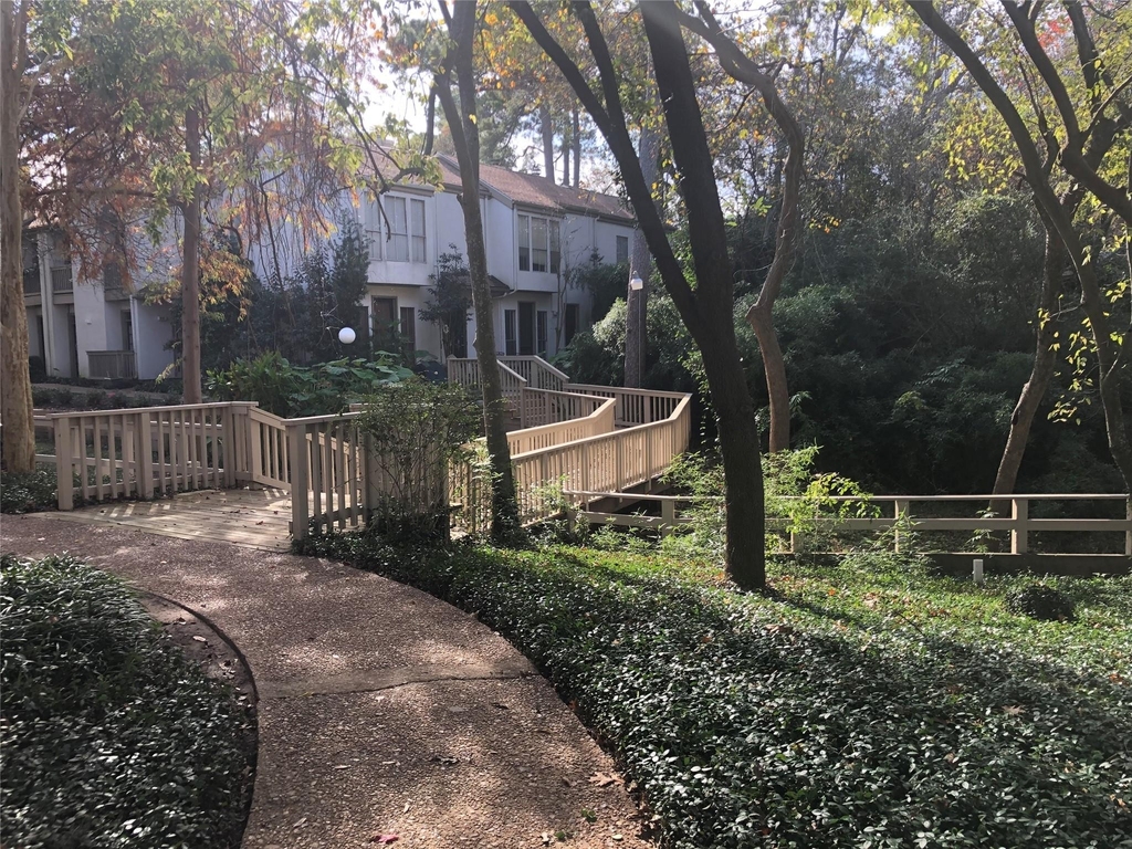 2100 Tanglewilde Street - Photo 32