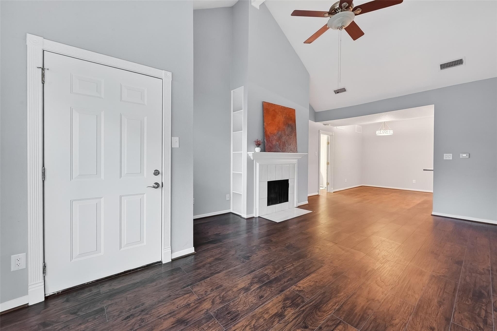 2100 Tanglewilde Street - Photo 12
