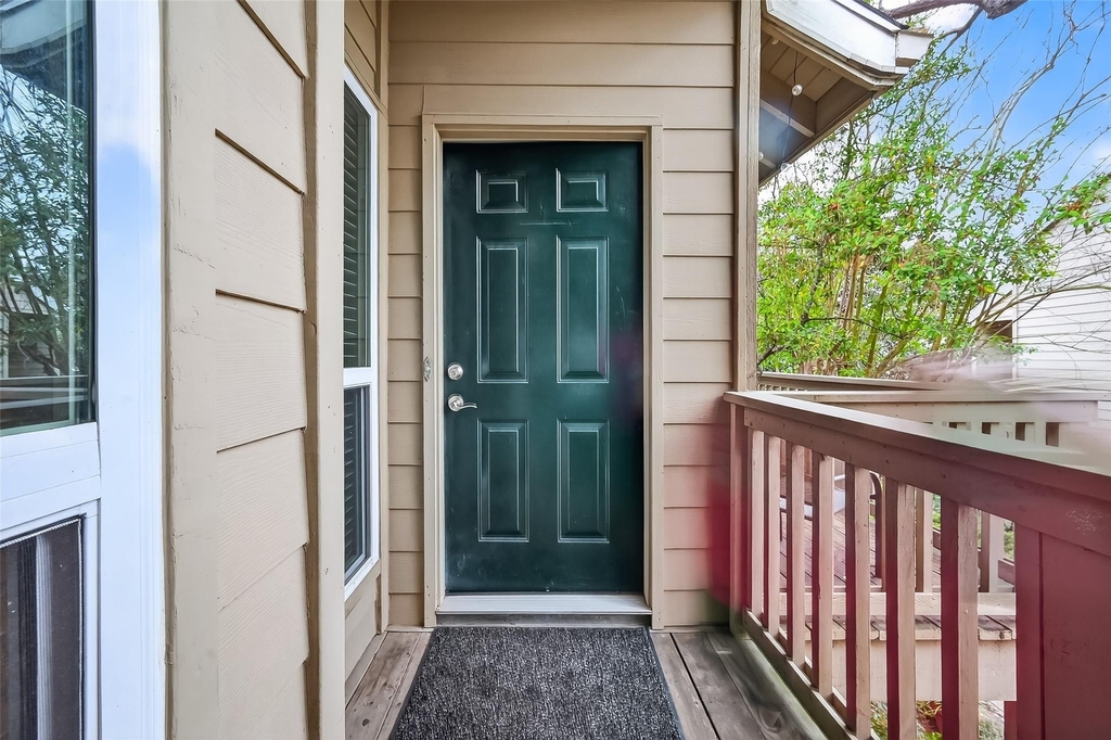 2100 Tanglewilde Street - Photo 0