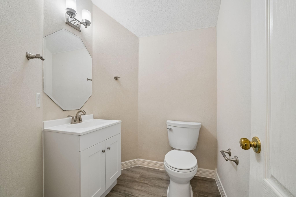5807 Bayberry Way - Photo 18