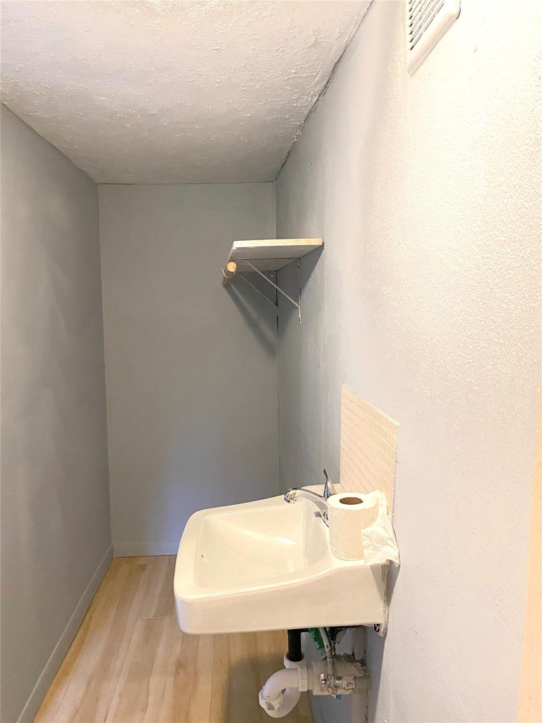 7603 Greendown Street - Photo 5