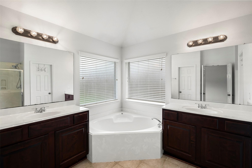 12807 Brook Arbor Court - Photo 17