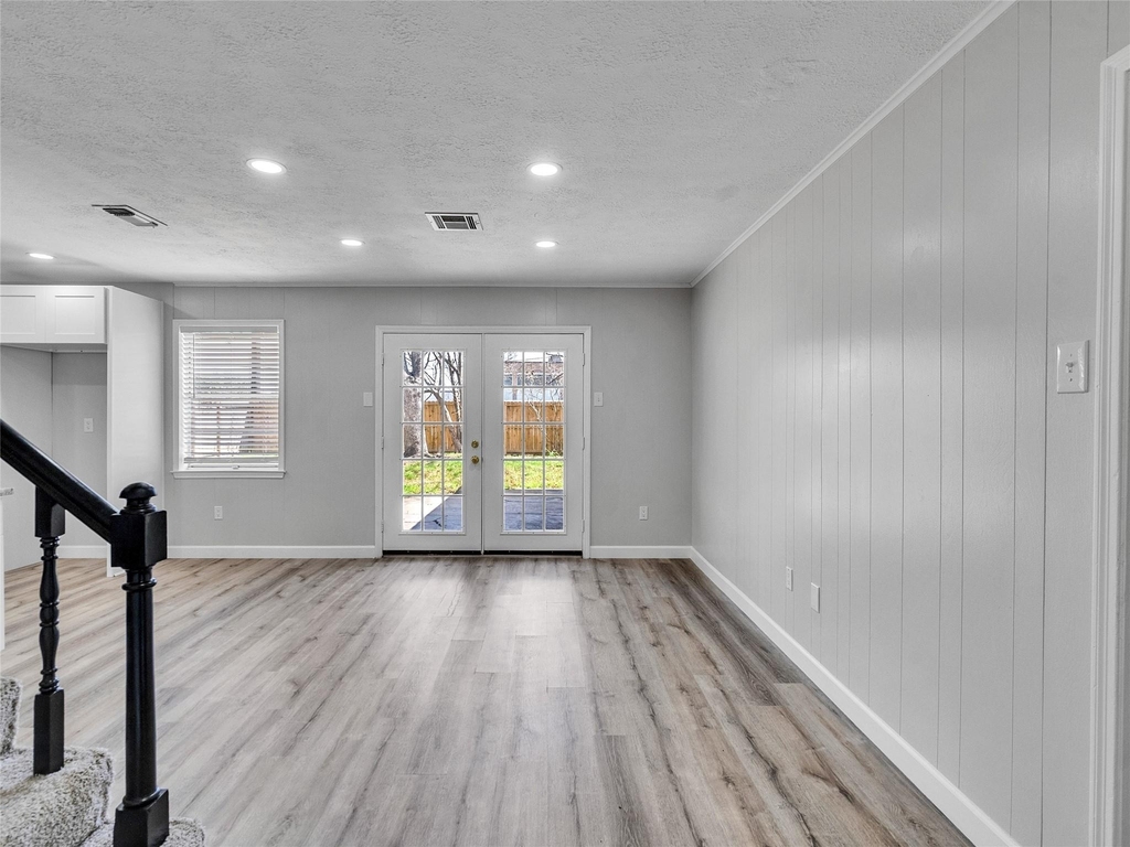 2305 Peach Lane - Photo 7