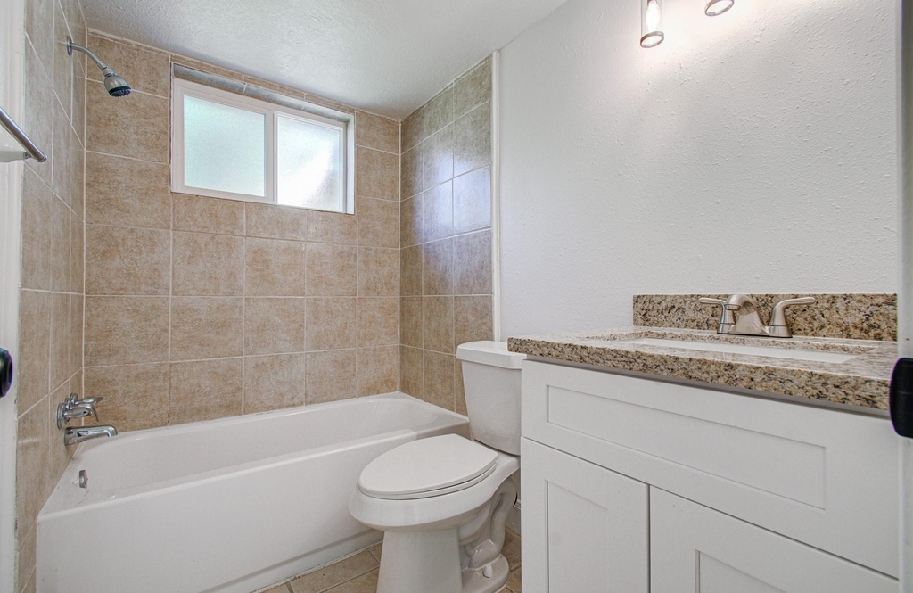 9843 Ribbonwood Street - Photo 12