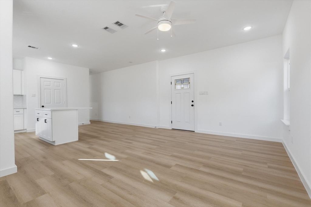 903 Marjorie Street - Photo 2