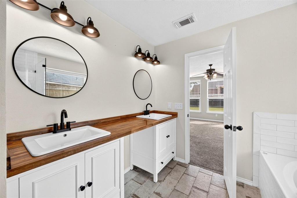 7603 Kenmark Court - Photo 23