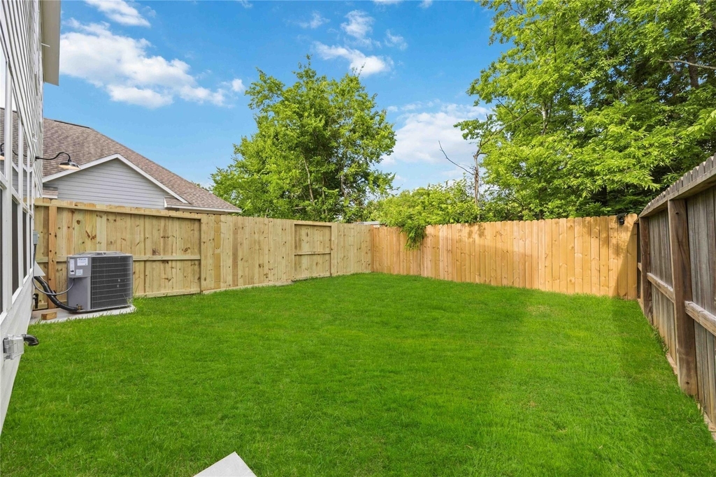 8210 Lawler Street - Photo 26