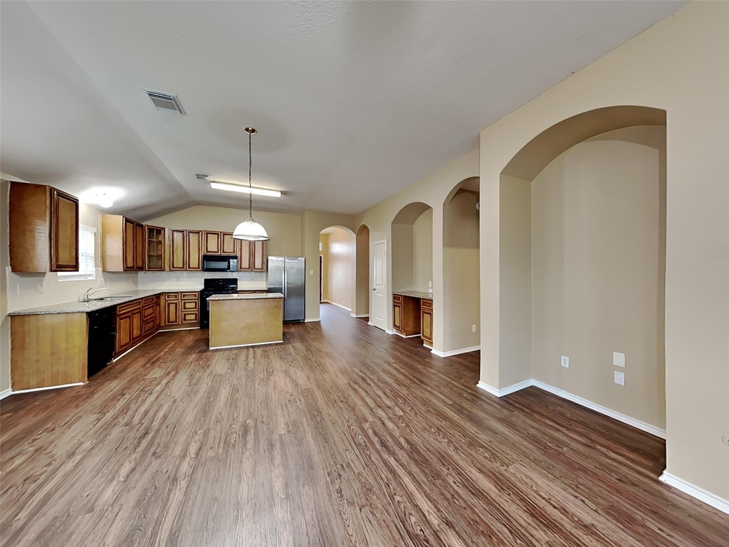 1835 Manor Drive - Photo 6