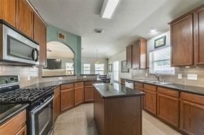 2823 Lakecrest Forest Drive - Photo 5