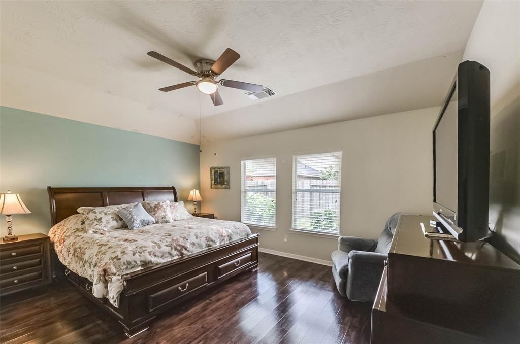 2823 Lakecrest Forest Drive - Photo 7