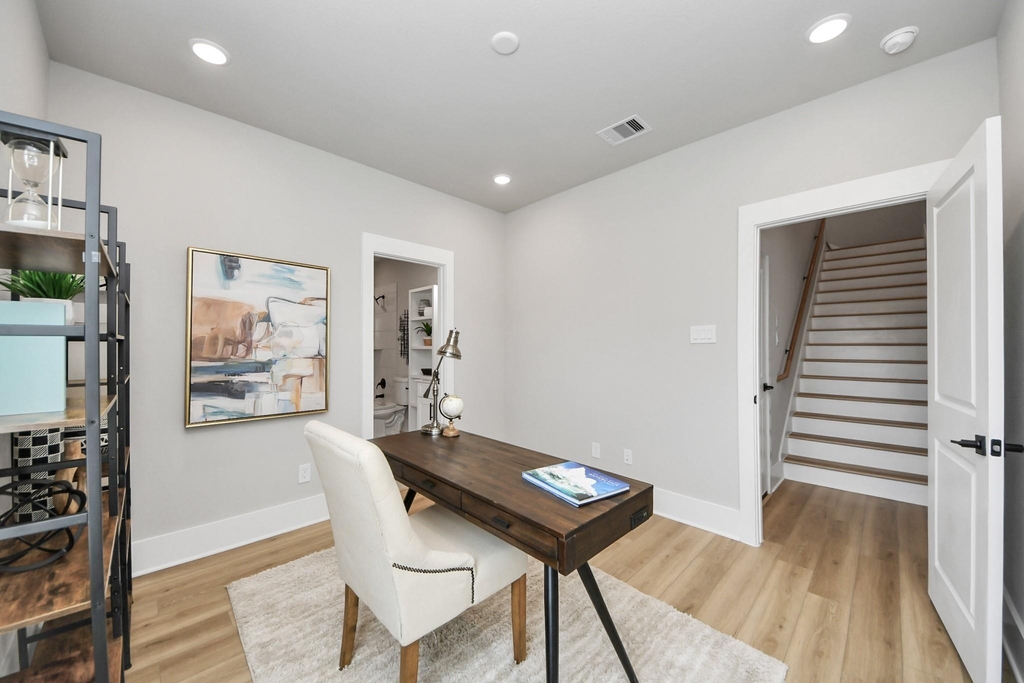 1102 Mansfield Street - Photo 9