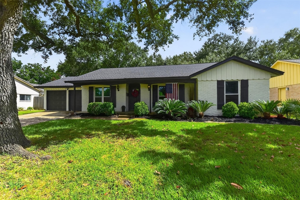 10407 Winding Trail Road - Photo 0