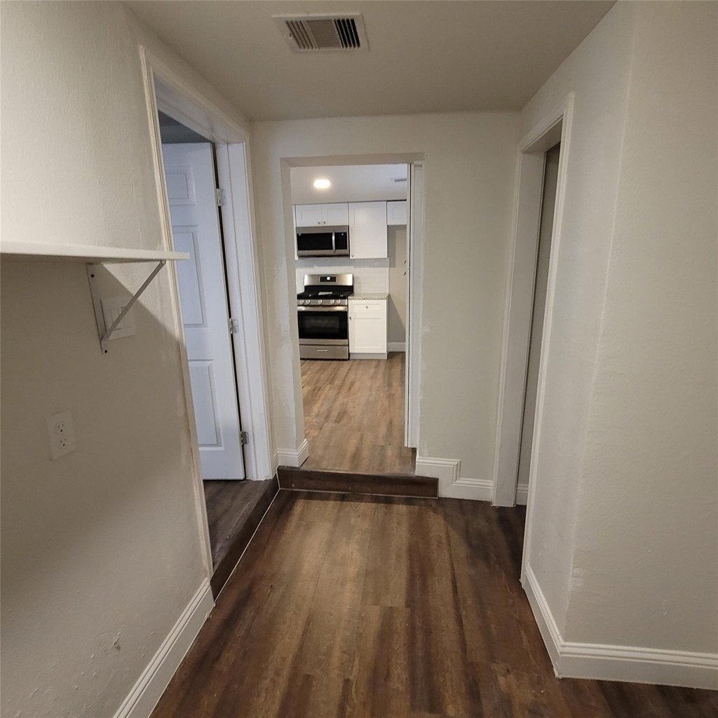 6810 Bleker Street - Photo 31