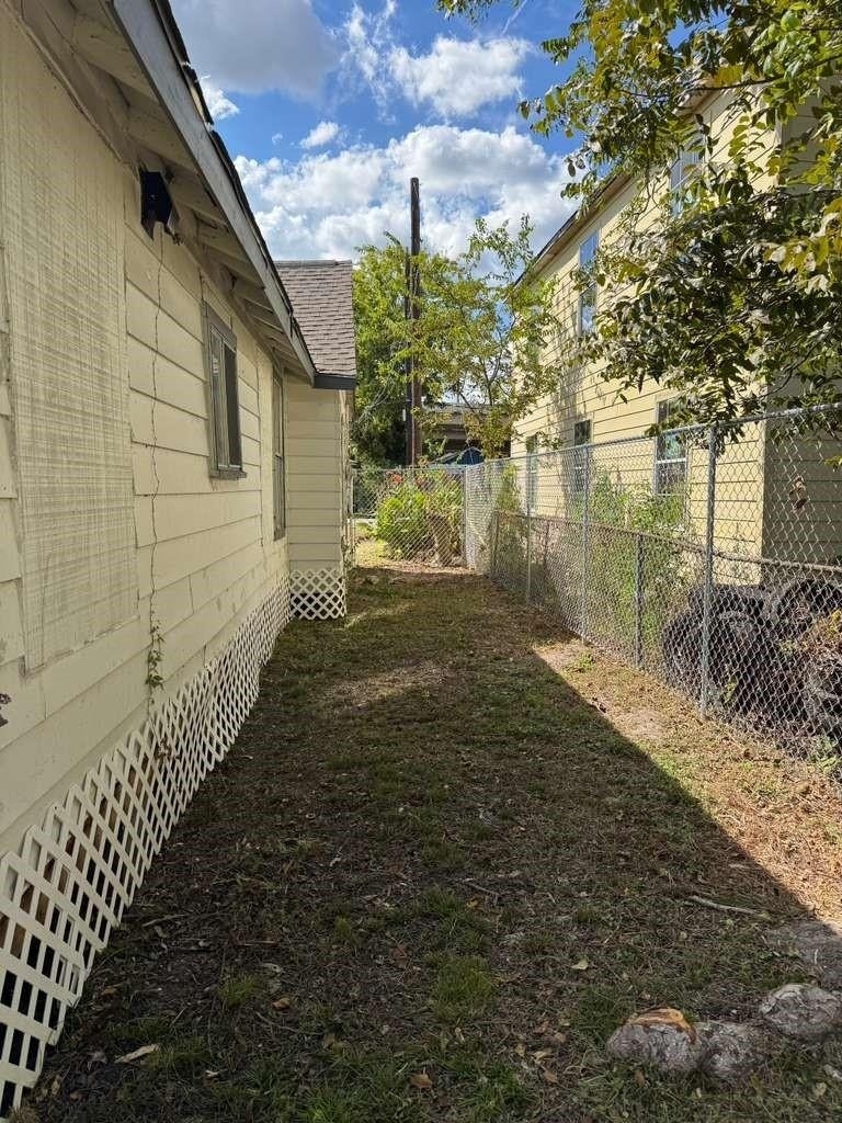 6810 Bleker Street - Photo 38
