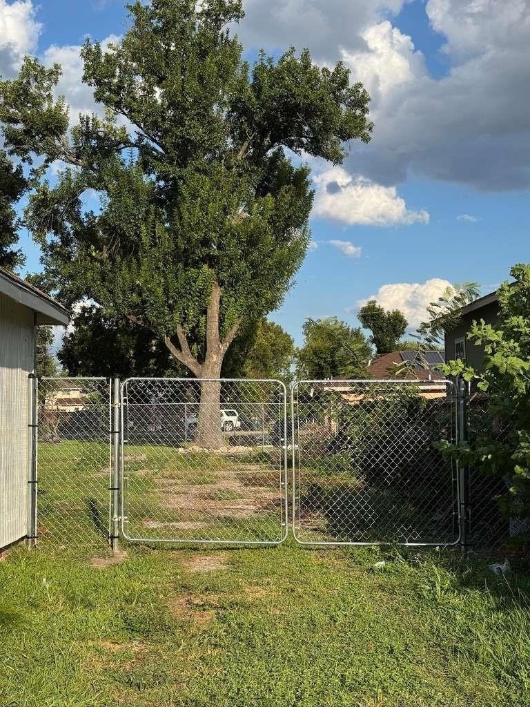 6810 Bleker Street - Photo 40