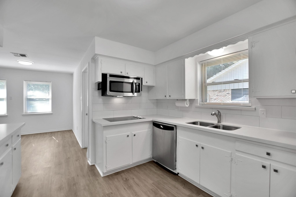 10513 Moorberry Lane - Photo 13