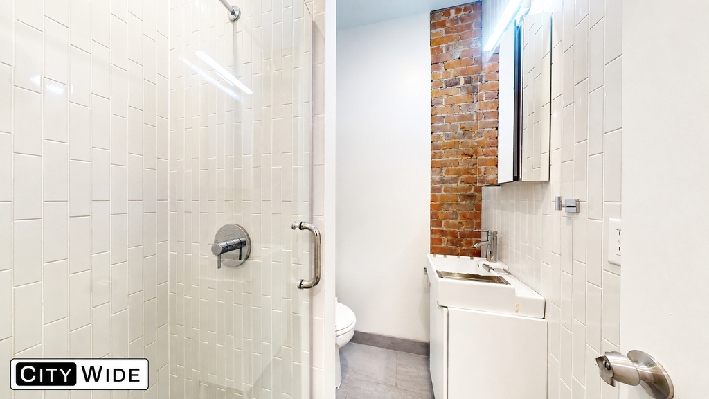 7 St Marks Place - Photo 3