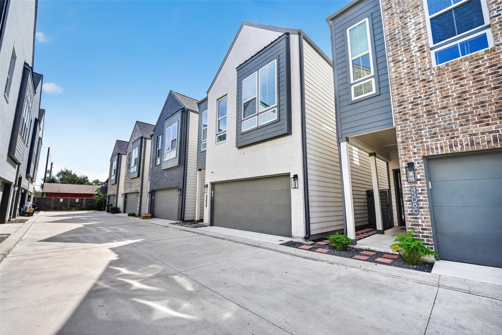4508 Old Yale Street - Photo 0