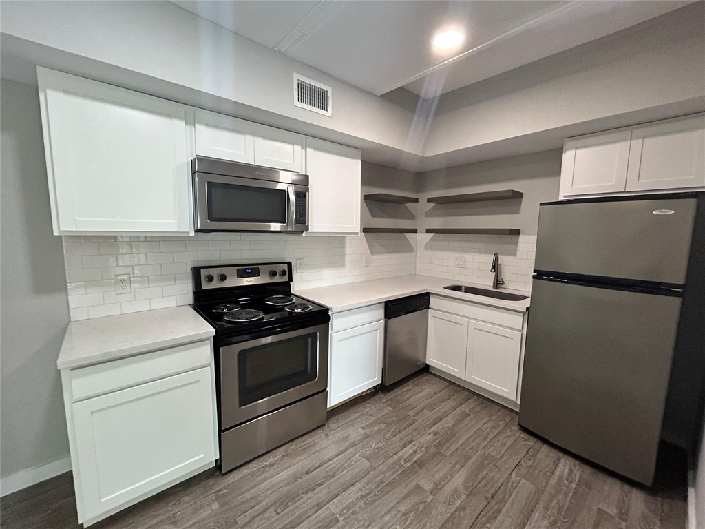 219 Marshall Street - Photo 2