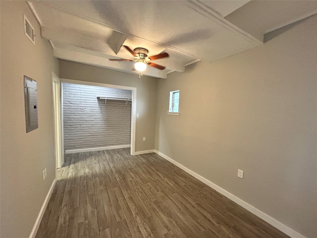 219 Marshall Street - Photo 4