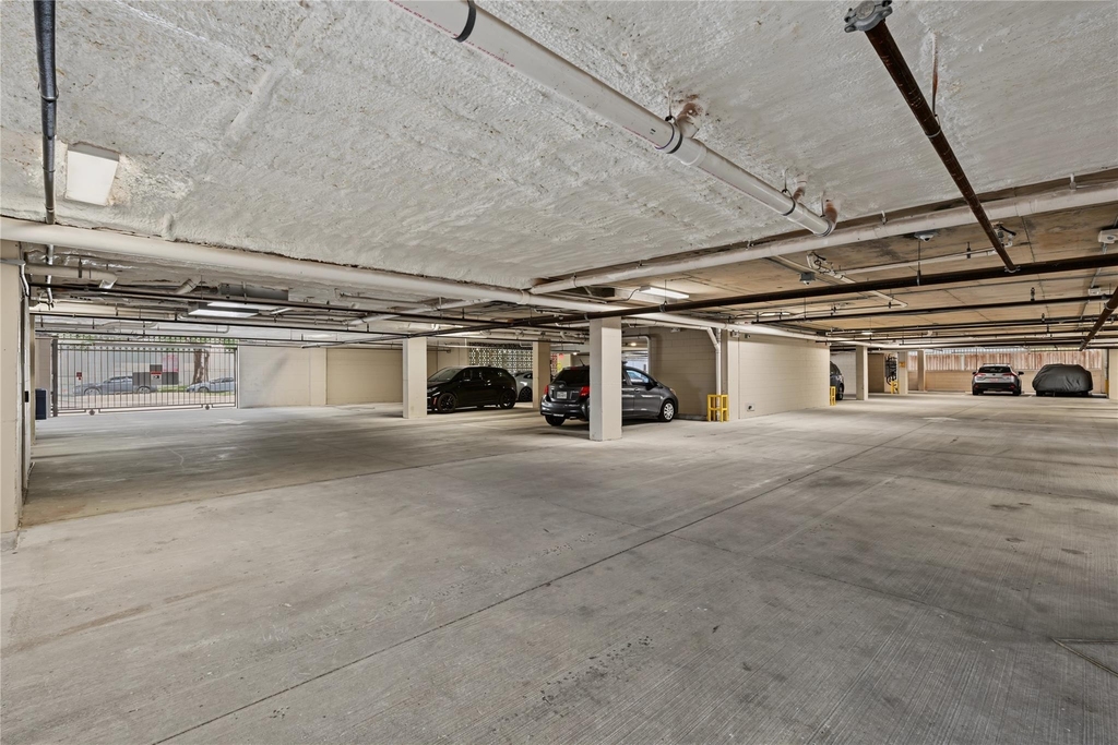4819 Caroline Street - Photo 9