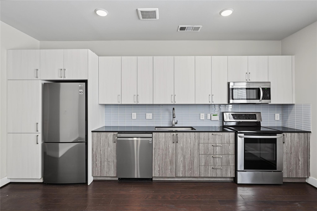 4819 Caroline Street - Photo 15