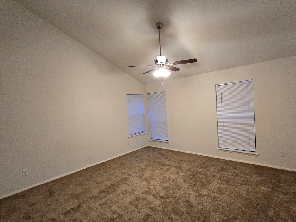 7855 Green Lawn Drive - Photo 19