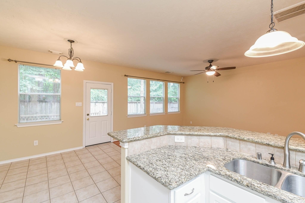 213 E Summerhaze Circle - Photo 8