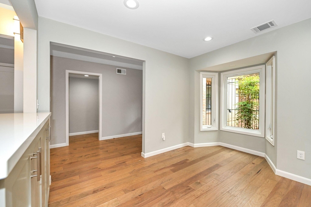 10 Woodstone Street - Photo 5