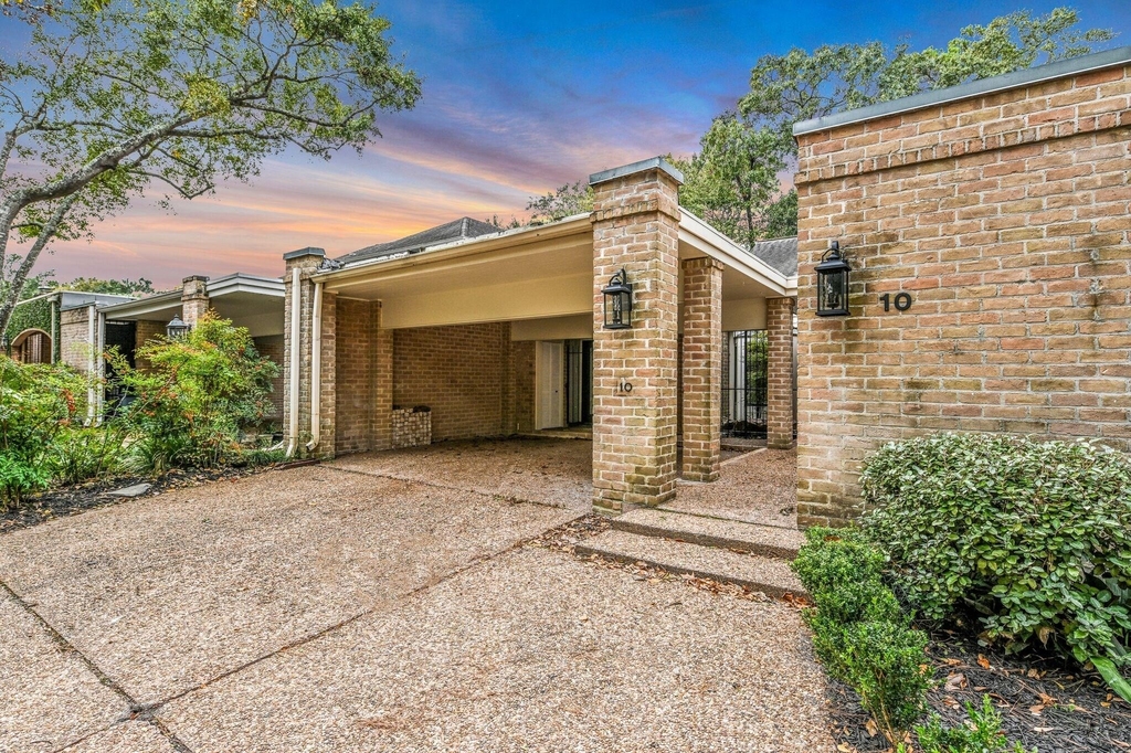 10 Woodstone Street - Photo 0