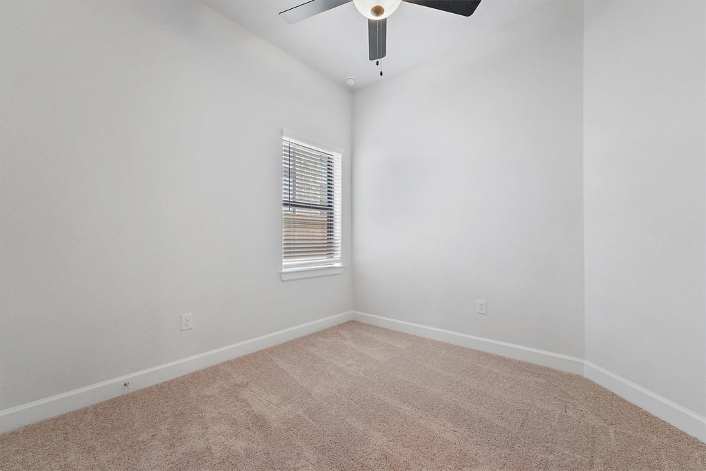 10518 William Park Drive - Photo 10