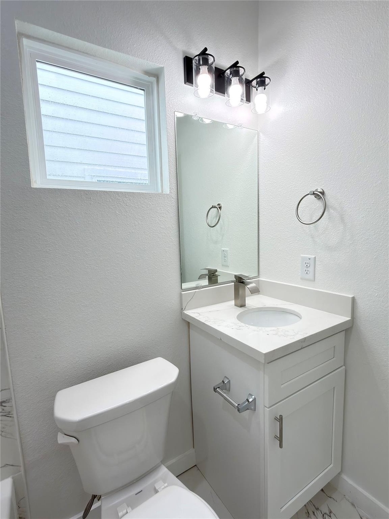 7502 Laura Koppe Road - Photo 9