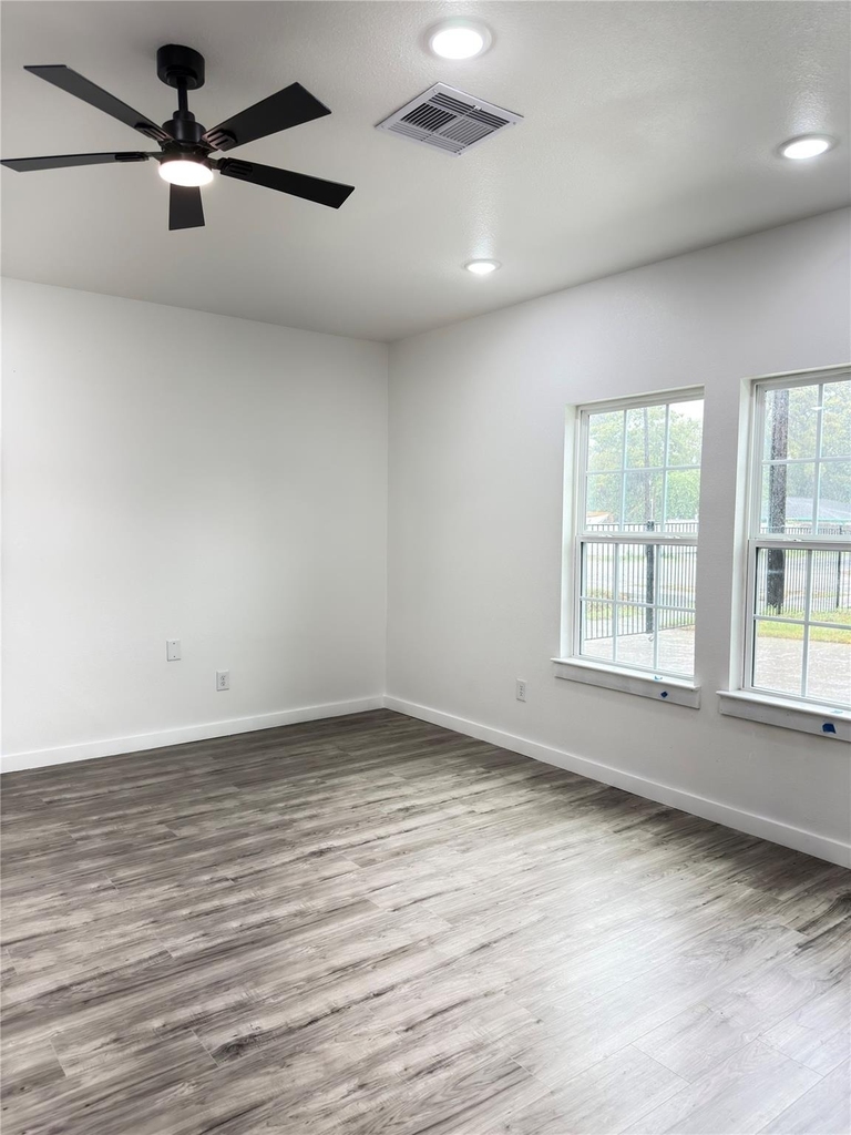 7502 Laura Koppe Road - Photo 6