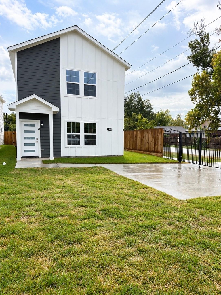 7502 Laura Koppe Road - Photo 1
