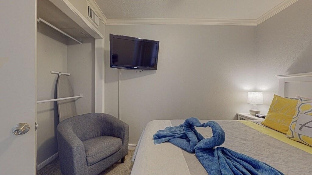 6300 Seawall Boulevard - Photo 1