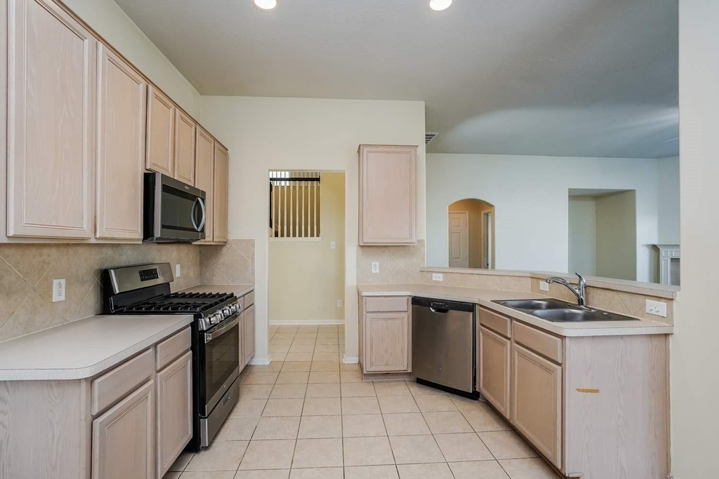 4119 Blue Forest Drive - Photo 5
