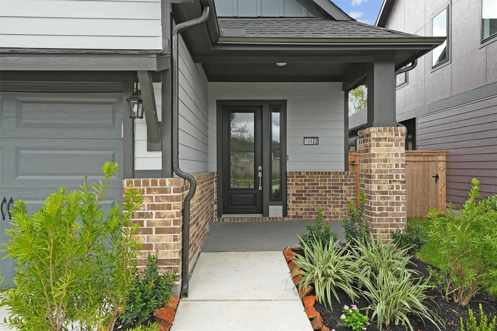 10622 William Park Drive - Photo 1