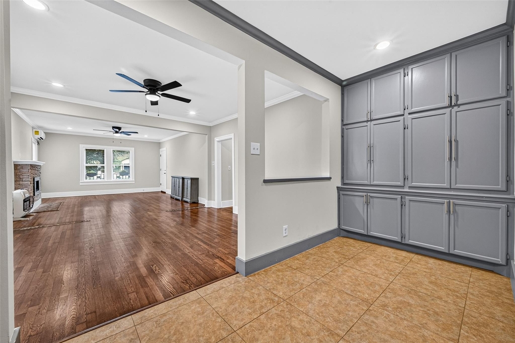 1927 Hawthorne Street - Photo 15