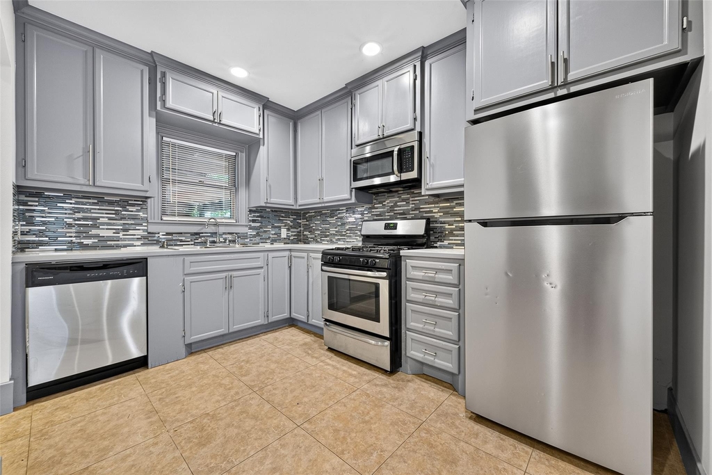 1927 Hawthorne Street - Photo 12
